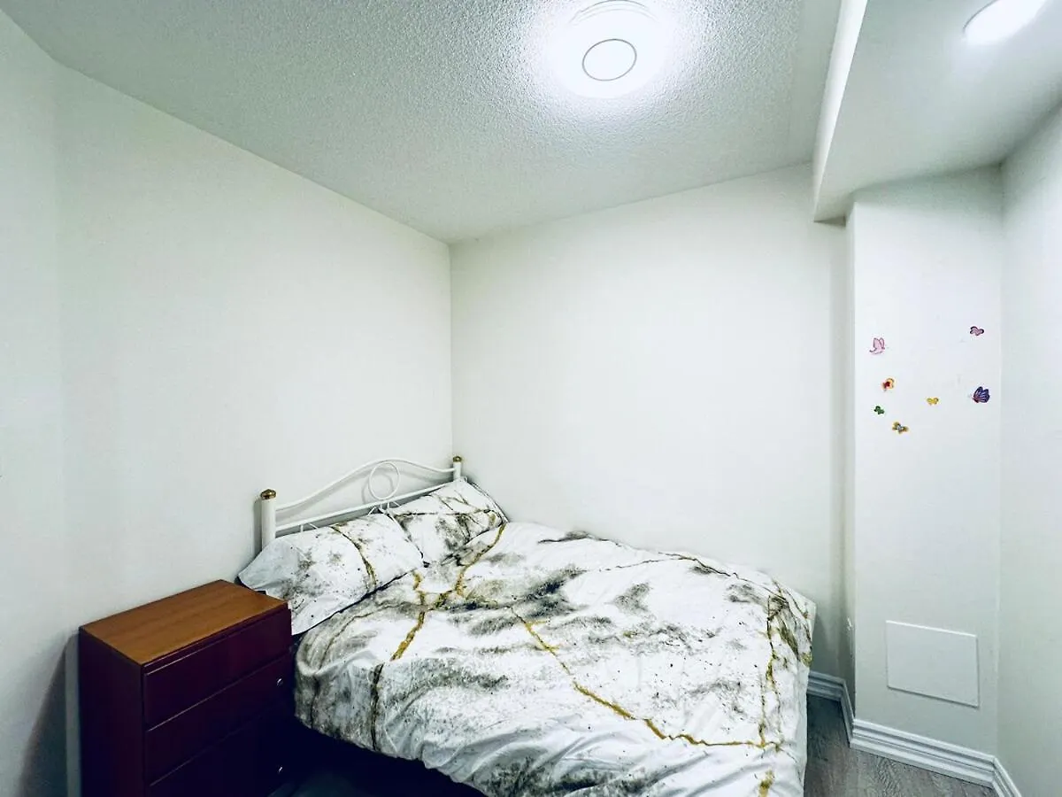 Peaceful And Cozy Vacation Home Close To 401 And 404 토론토 캐나다