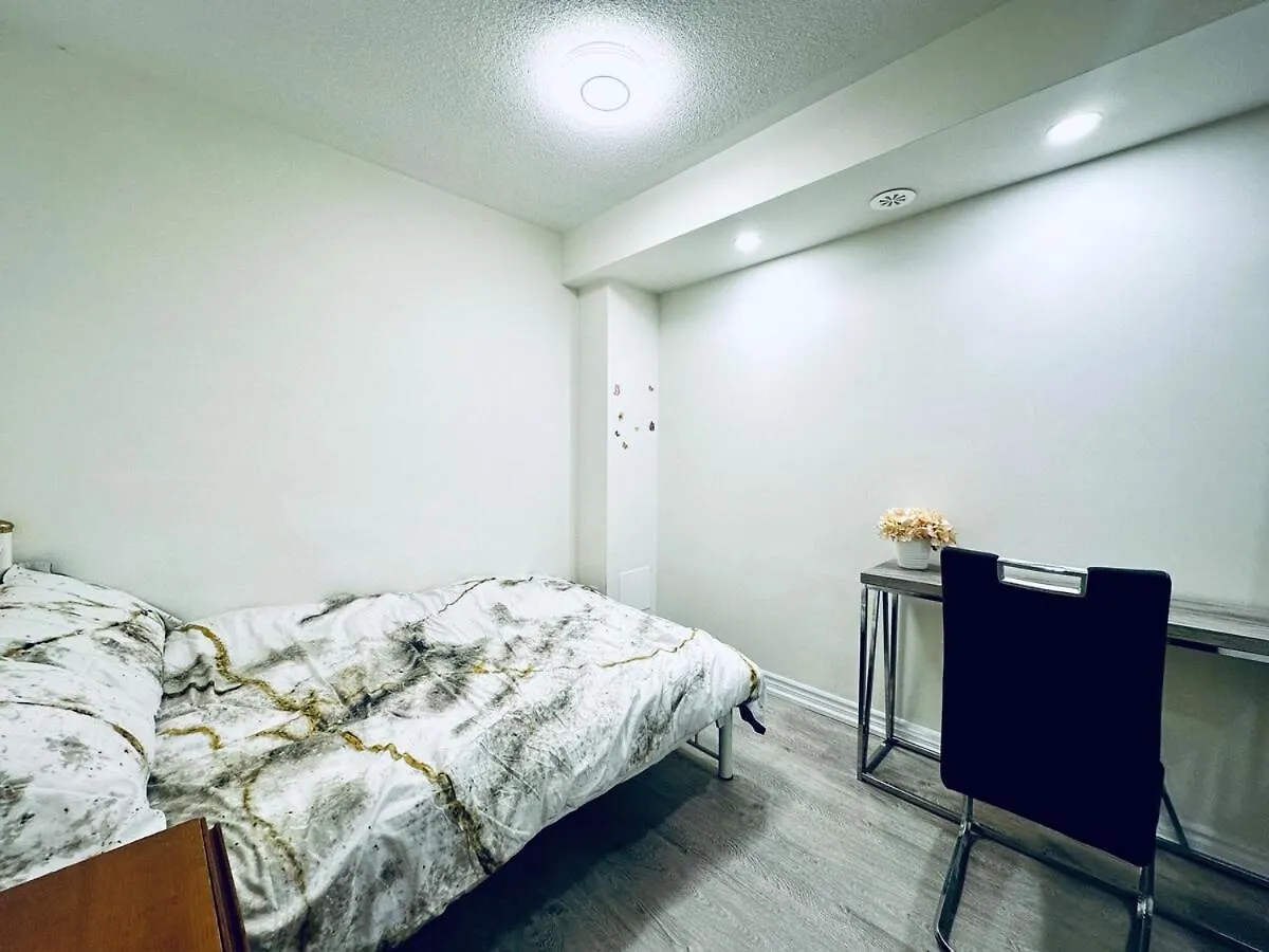Peaceful And Cozy Vacation Home Close To 401 And 404 토론토