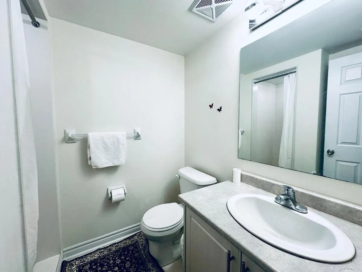 Peaceful And Cozy Vacation Home Close To 401 And 404 토론토 캐나다