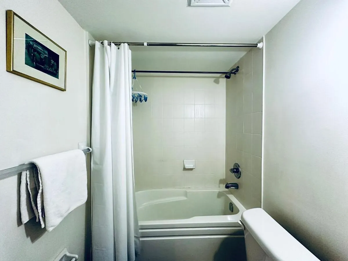 Peaceful And Cozy Vacation Home Close To 401 And 404 Toronto 0*,  Canada