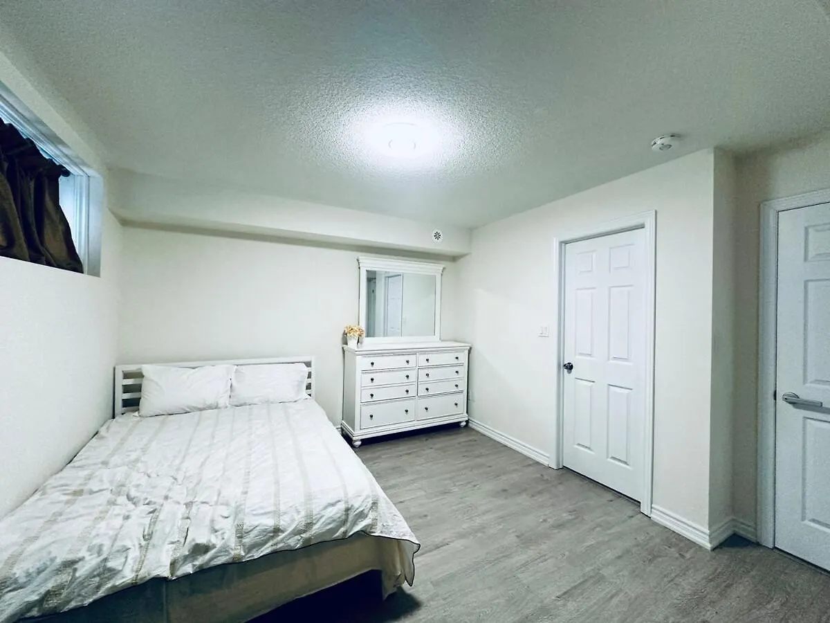 Apartment Peaceful And Cozy Vacation Home Close To 401 And 404 Toronto Canada