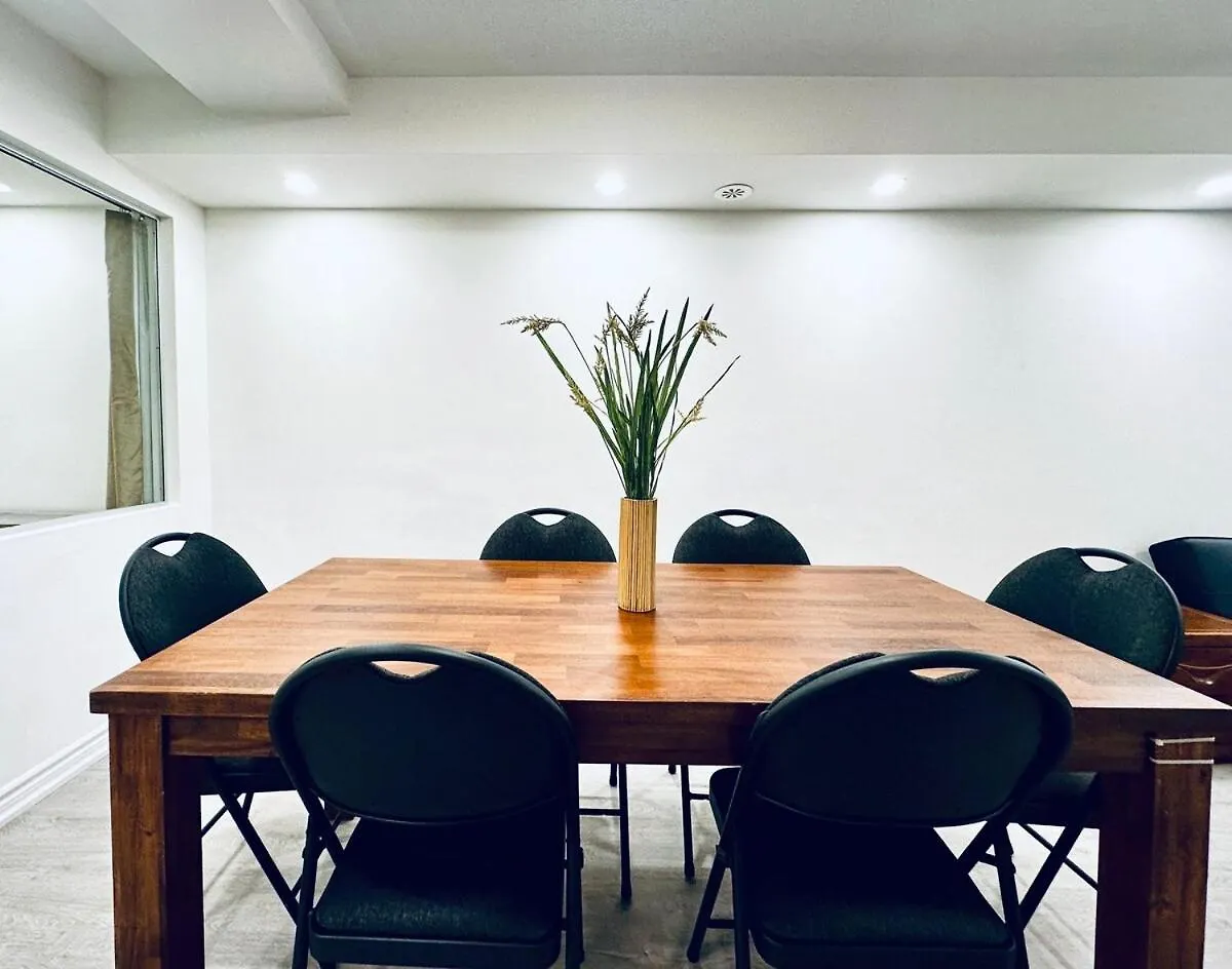 Apartment Peaceful And Cozy Vacation Home Close To 401 And 404 Toronto